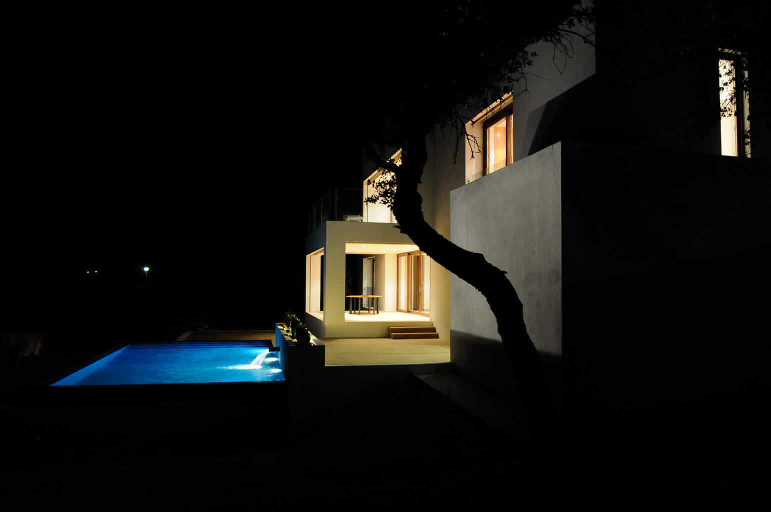 Houses design in Valdemorillo at night